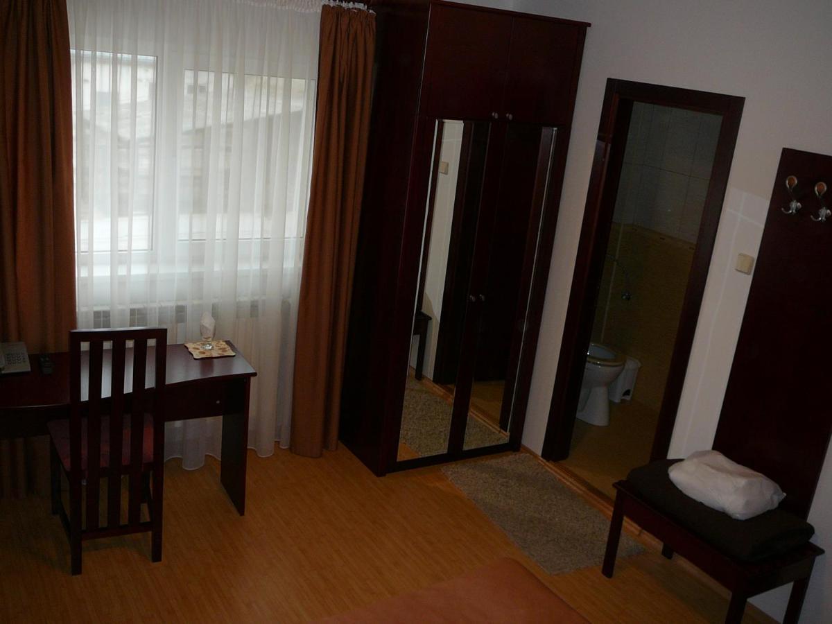 Casa Irma - Rooms For Rent Бакеу Екстер'єр фото
