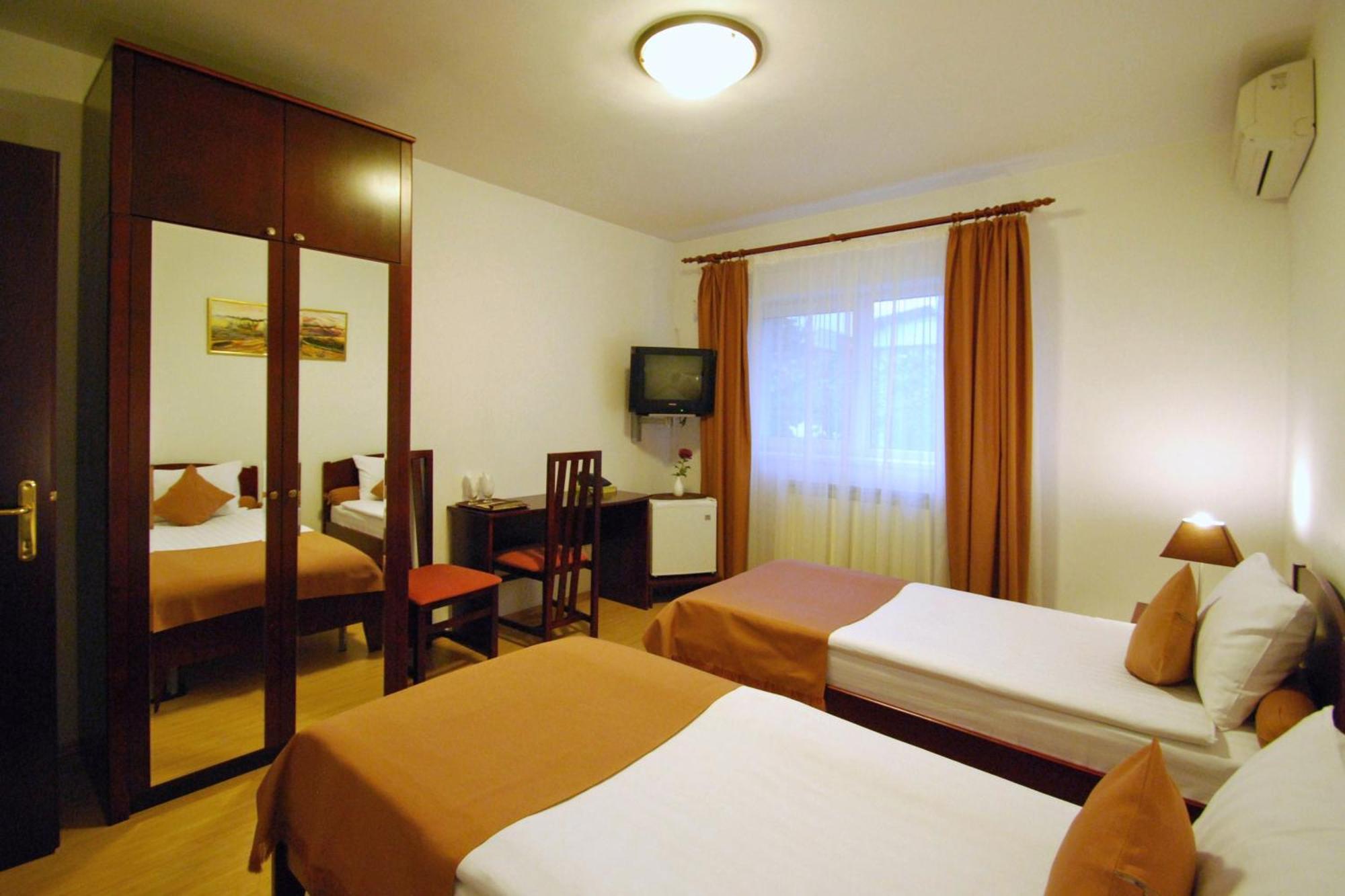 Casa Irma - Rooms For Rent Бакеу Екстер'єр фото